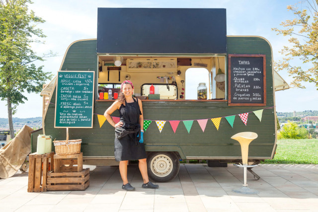 5 Essentials for Opening a Food Truck banner