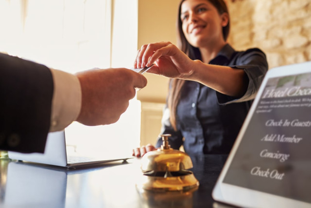 5 Reasons You Should Consider Late Check-Ins at Hotels banner