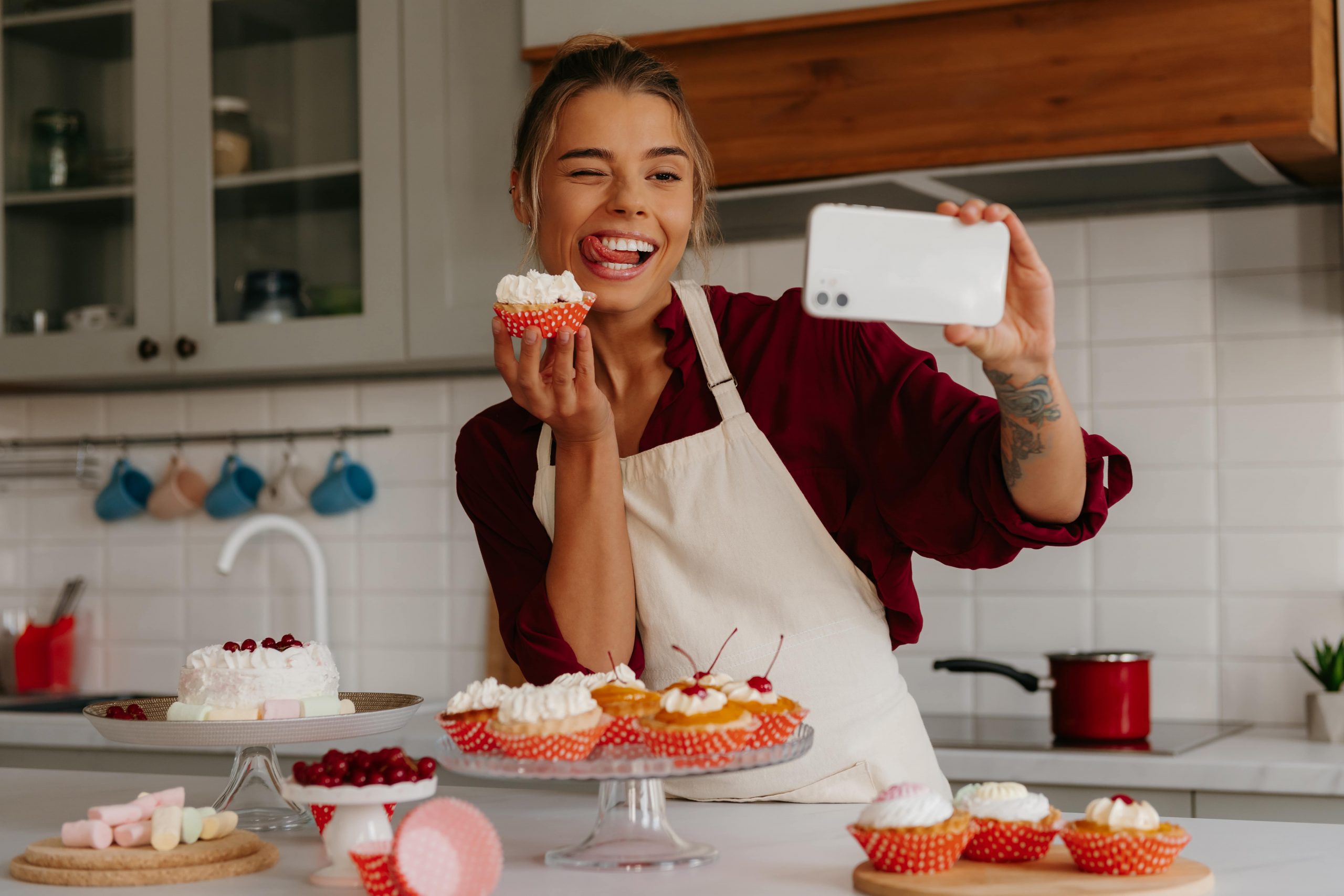 Tips for Marketing and Growing Your Successful Online Bakery Business