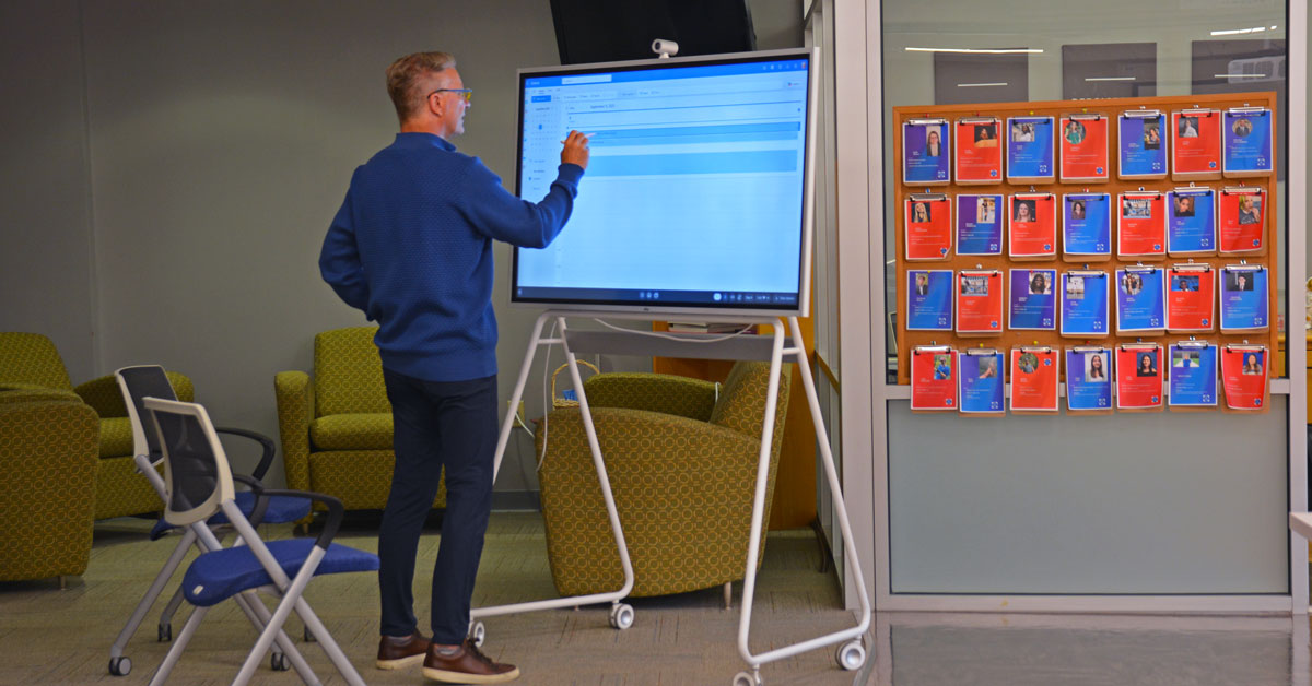 Nurturing Entrepreneurial JWU Online Students Through The Launch Pad banner